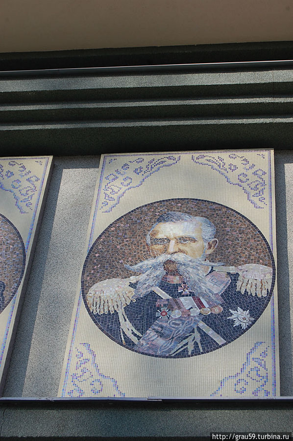 Мозаичное панно с портретами губернаторов Саратов, Россия