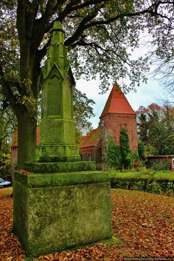 Церковь Дионисия в Бремерхафене(Вульсдорф). Бремерхафен, Германия
