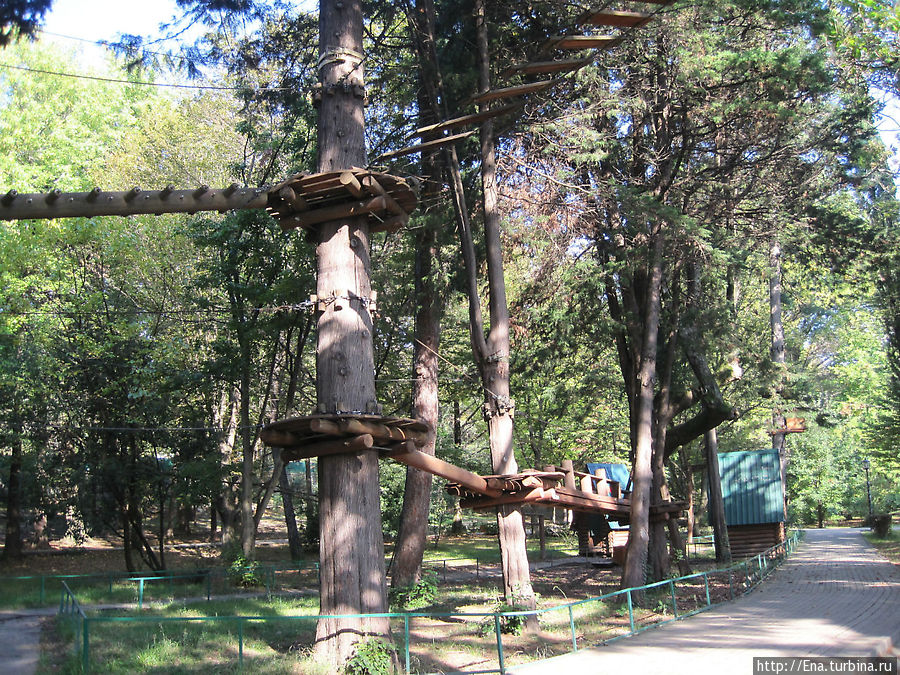 Уголок Маугли в парке Ривьера Сочи, Россия