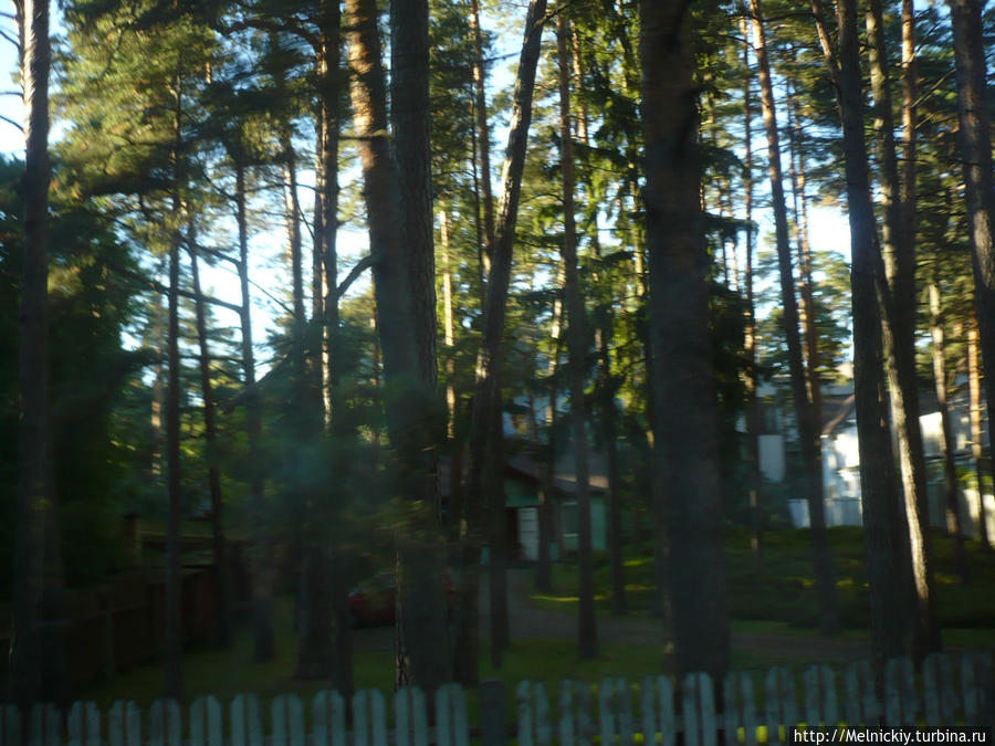 Юрмала из окна автобуса Юрмала, Латвия