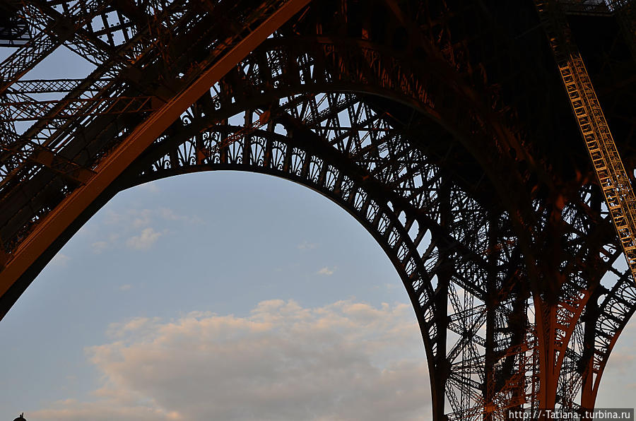 Земные мысли в неземном… Париж, Франция Земные мысли в неземном… Париж, Франция