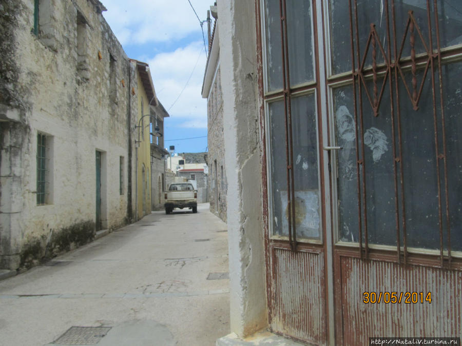 Улочки деревень вокруг плато Лассити Остров Крит, Греция