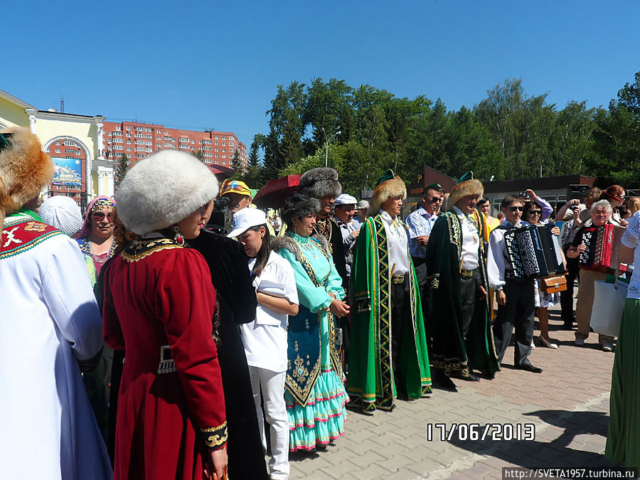 Национальные костюмы Национальные костюмы