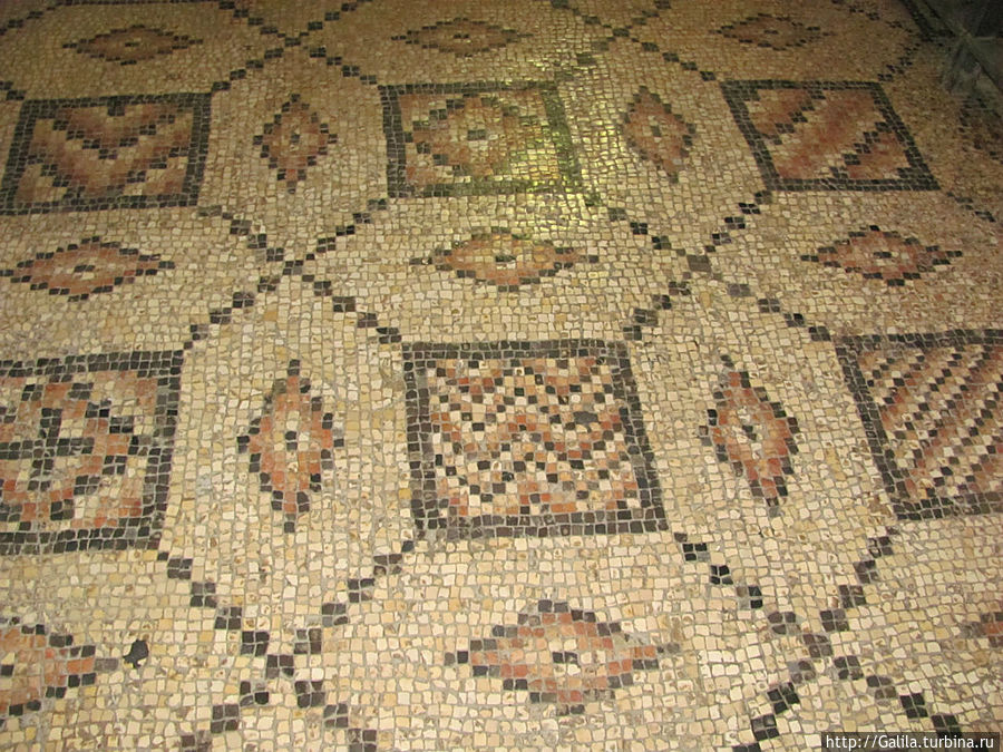 Мозаика на полу. Назарет, Израиль