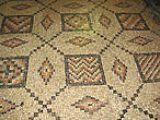 Мозаика на полу.