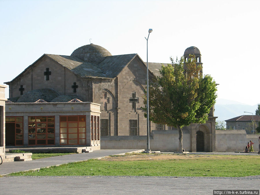 Церковь AZIZ THEODOROS TRION KILISESI Деринкую, Турция