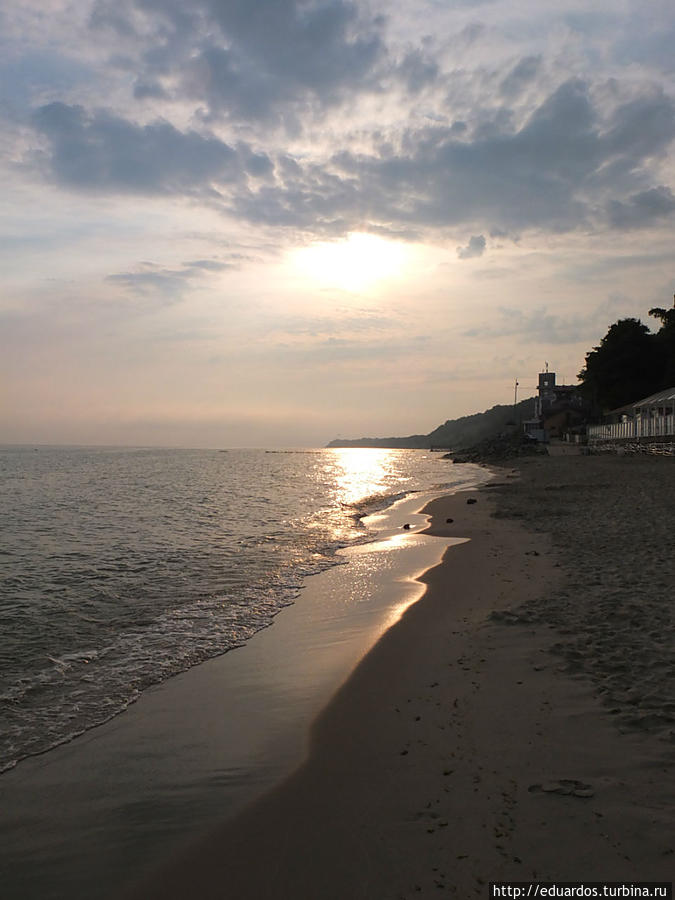 А по-утрам они купались))) Светлогорский пляж ранним утром Калининградская область, Россия