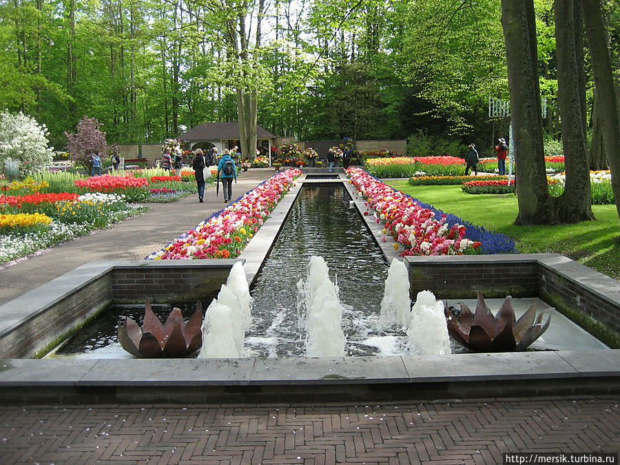 Парк тюльпанов Кёкенхоф. Пруды, каналы, фонтаны