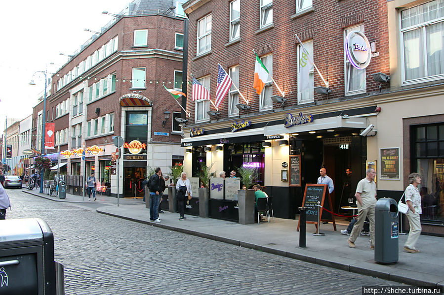 Когда вышли с кафе — смеркалось... Когда вышли с кафе — смеркалось...