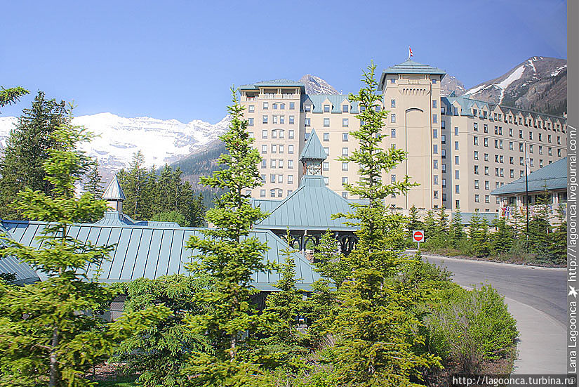 Отель на берегу озера Луиз: The Fairmont Chateau Lake Louise Отель на берегу озера Луиз: The Fairmont Chateau Lake Louise