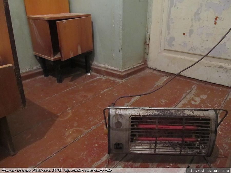 в январе в монастыре холодно, но обогреватели спасают в январе в монастыре холодно, но обогреватели спасают