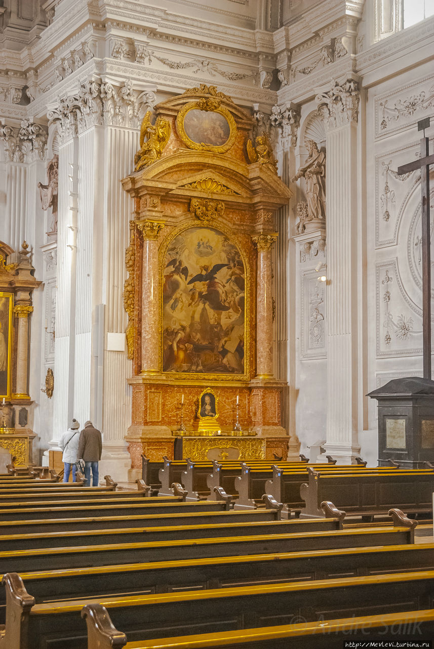 Внутреннее убранство St. Michael's Church, Munich Мюнхен, Германия