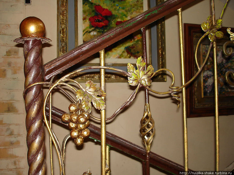 Выставка в подъезде Ростов-на-Дону, Россия Выставка в подъезде Ростов-на-Дону, Россия