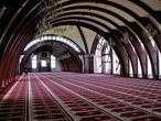 Мечеть в Алхан-Юрте. Молитвенный зал для мужчин