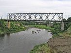Железнодорожный мост над сухим руслом реки