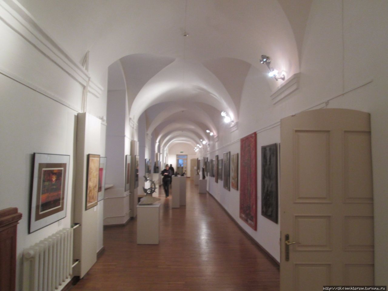 Художественная галерея в старинном здании