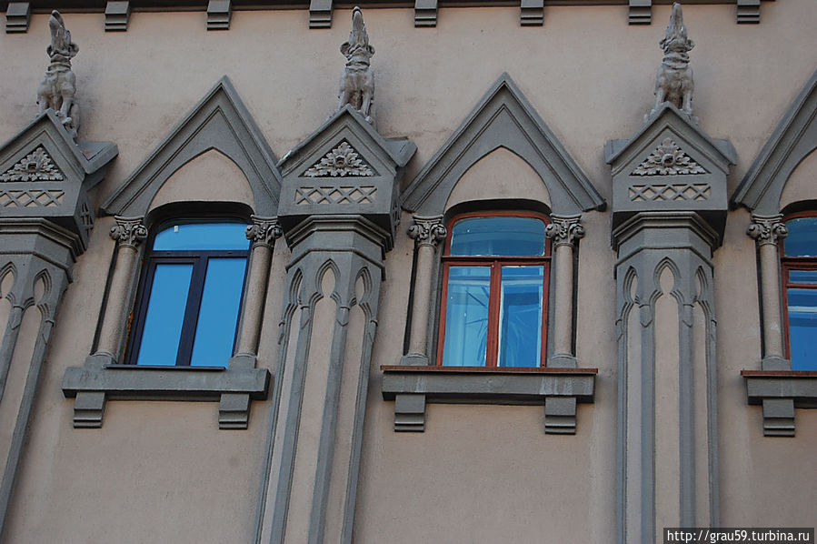 Здание консерватории (проспект Кирова ,1). Детали Здание консерватории (проспект Кирова ,1). Детали