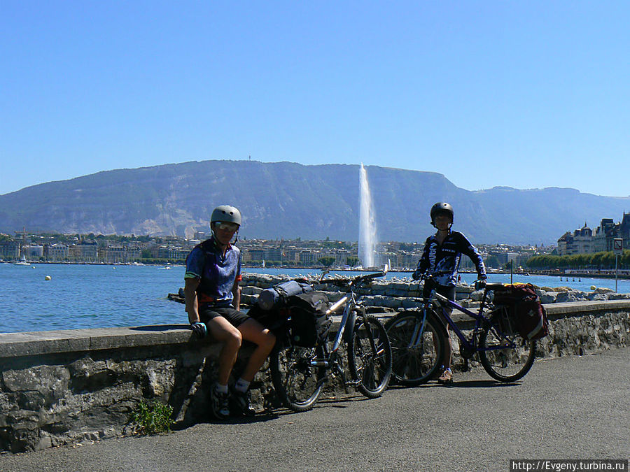 Женева. То ли водопровод прорвало, то ли ещё что-то случилось Женева. То ли водопровод прорвало, то ли ещё что-то случилось