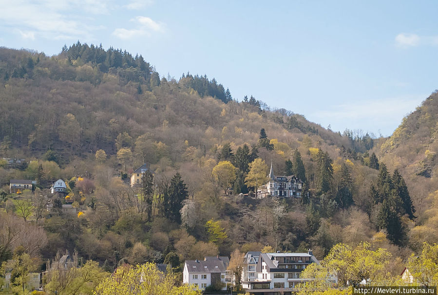Красивейший вид на Имперский Замок Кохем Кохем, Германия