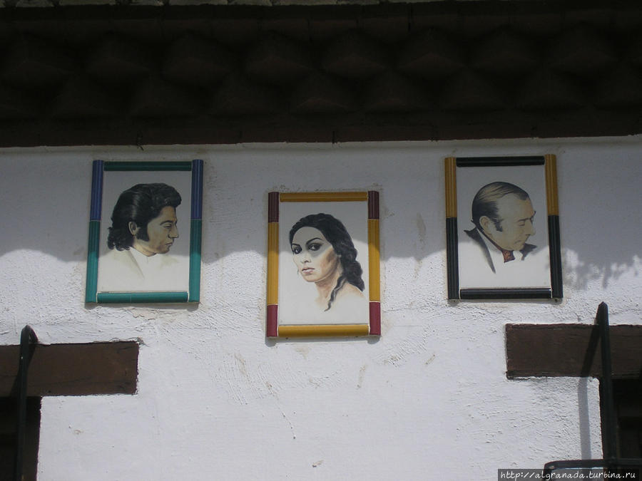 Прогулки по Альбайсину Гранада, Испания Прогулки по Альбайсину Гранада, Испания