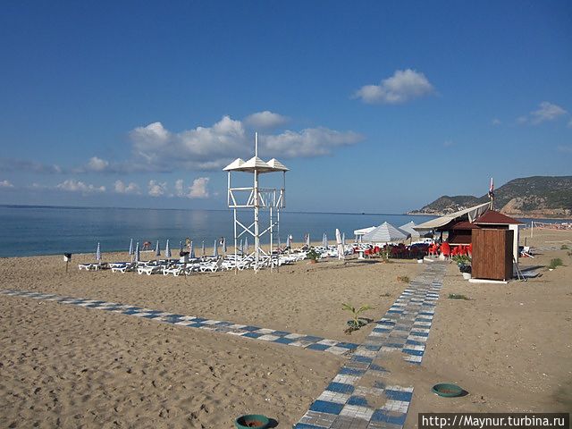 Набережная и пляж Клеопатры Алания, Турция