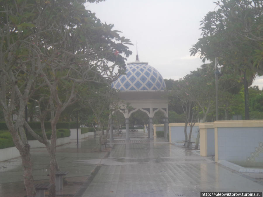 Masjid At-Takwa Мири, Малайзия