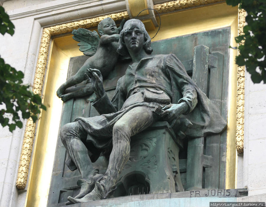 Памятник ювелиру Людвигу Ван Беркену Антверпен, Бельгия