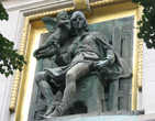 Памятник ювелиру Людвигу Ван Беркену