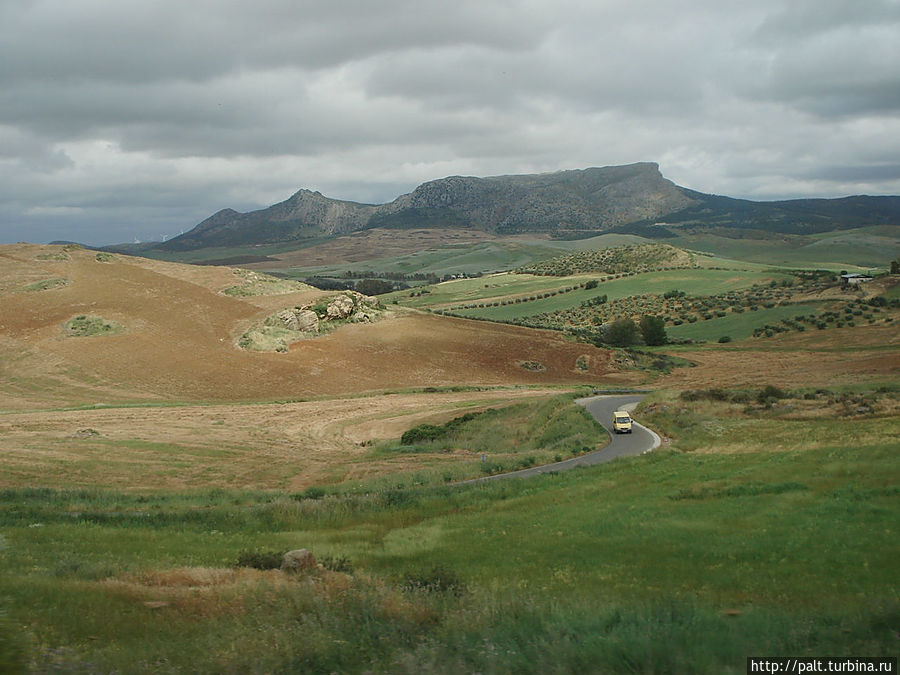Дорога в Ронду Андалусия, Испания Дорога в Ронду Андалусия, Испания