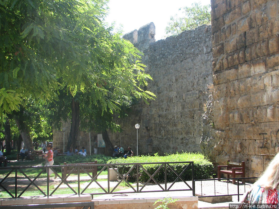 Стены крепости Анталия, Турция