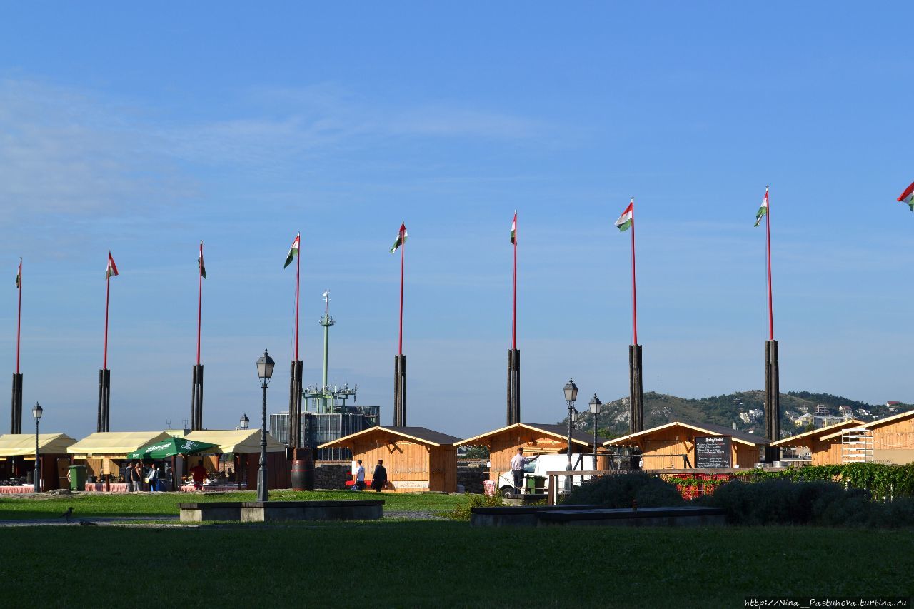На Будайском холме. Город в городе Будапешт, Венгрия На Будайском холме. Город в городе Будапешт, Венгрия