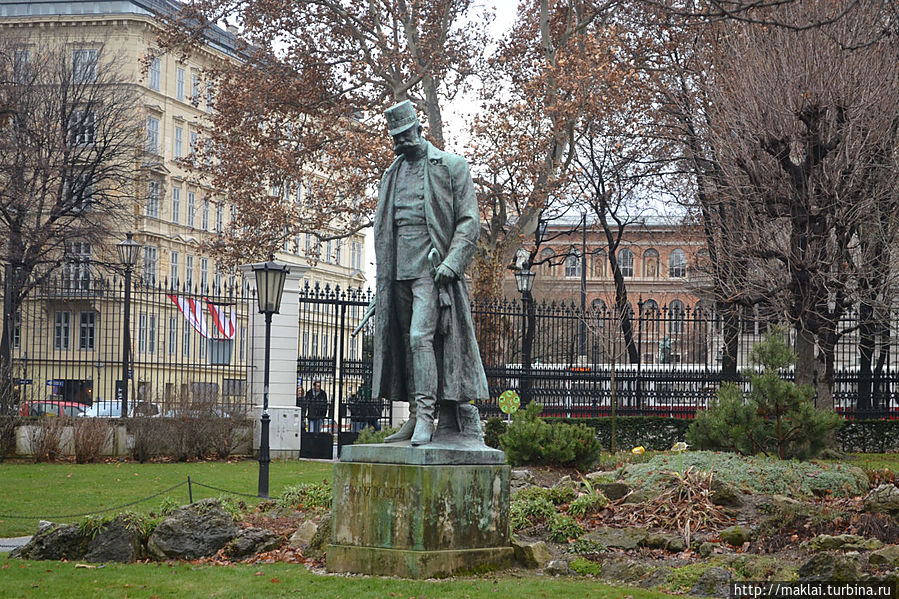 Памятник Францу Иосифу Первому. Вена, Австрия