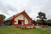 Традиционный дом собраний маори (meeting house)