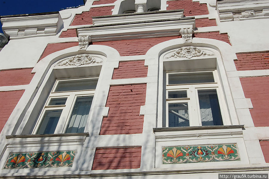 Особняк П.М. Зыбина (ул. Кмселёва, 76). Детали Особняк П.М. Зыбина (ул. Кмселёва, 76). Детали