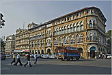 Цивилизованная часть Бомбея — с красивыми зданиями и множеством учреждений — визитная карточка города, здесь всегда много туристов...

Продолжение Индийских Приключений в части 9
*