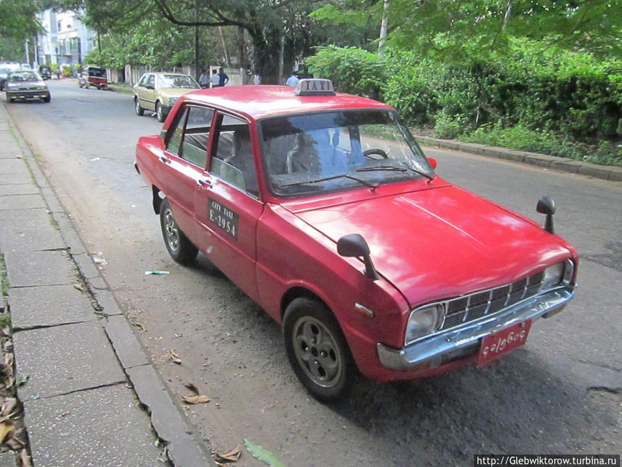 Транспорт Янгона: легковые автомобили Янгон, Мьянма