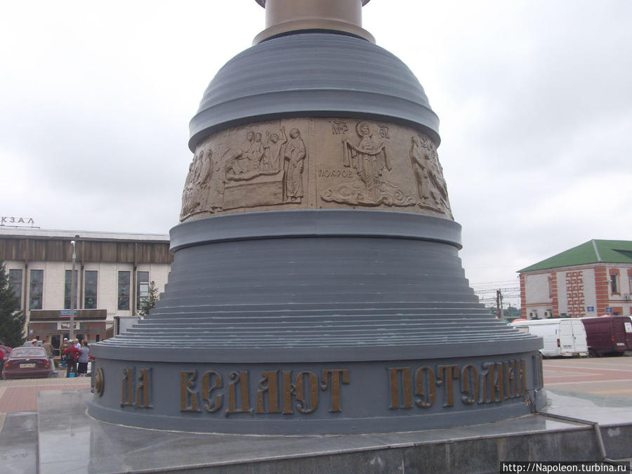 памятник ангелу-хранителю города Лиски, Россия
