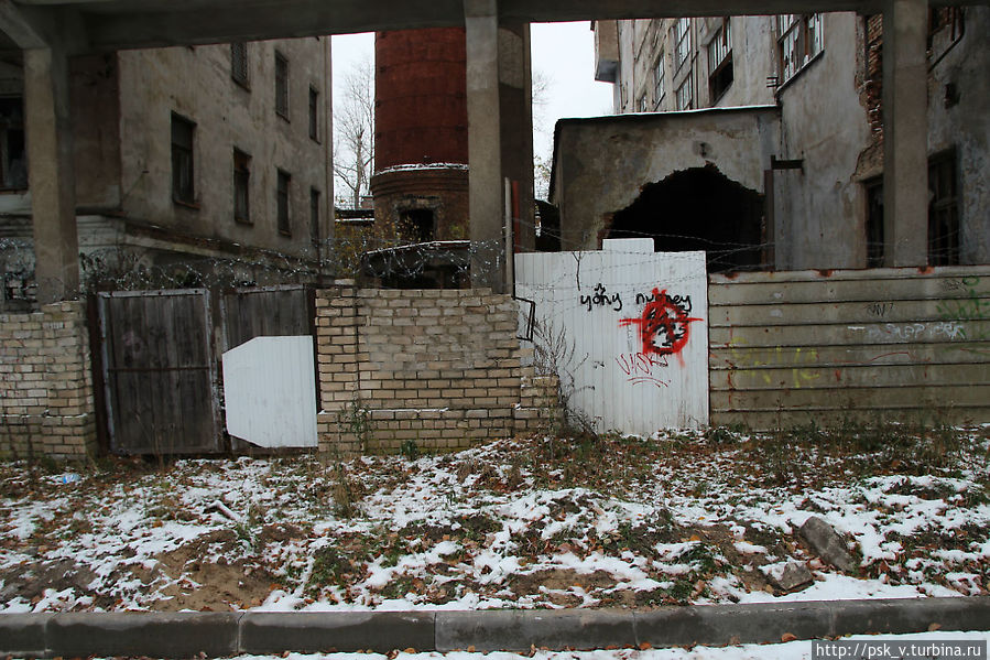 Утопический вид, застывшие 90ые. Утопический вид, застывшие 90ые.