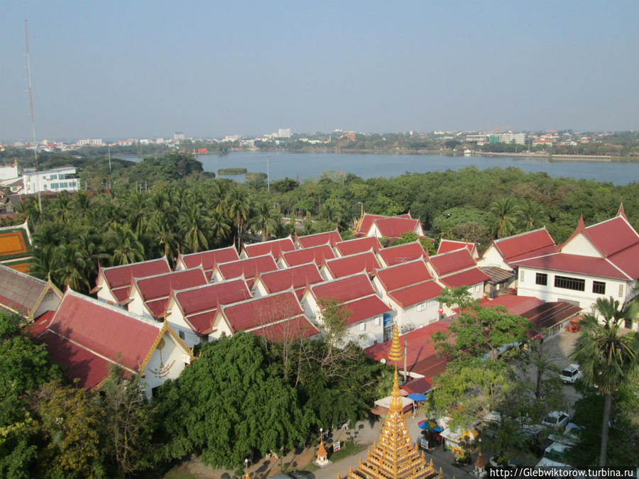 Вид на город с вата Махатхат Кхон-Каен, Таиланд
