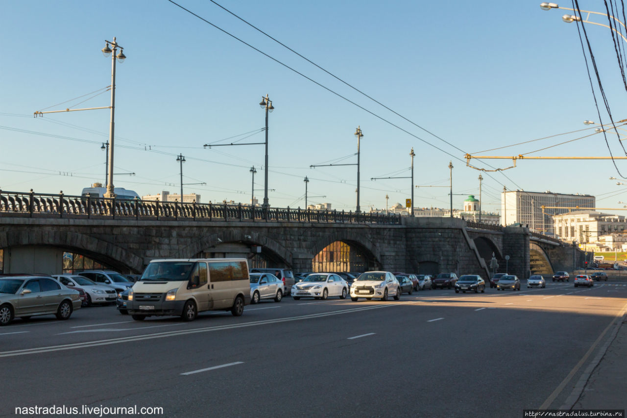 Красивый мост: Москва, Россия