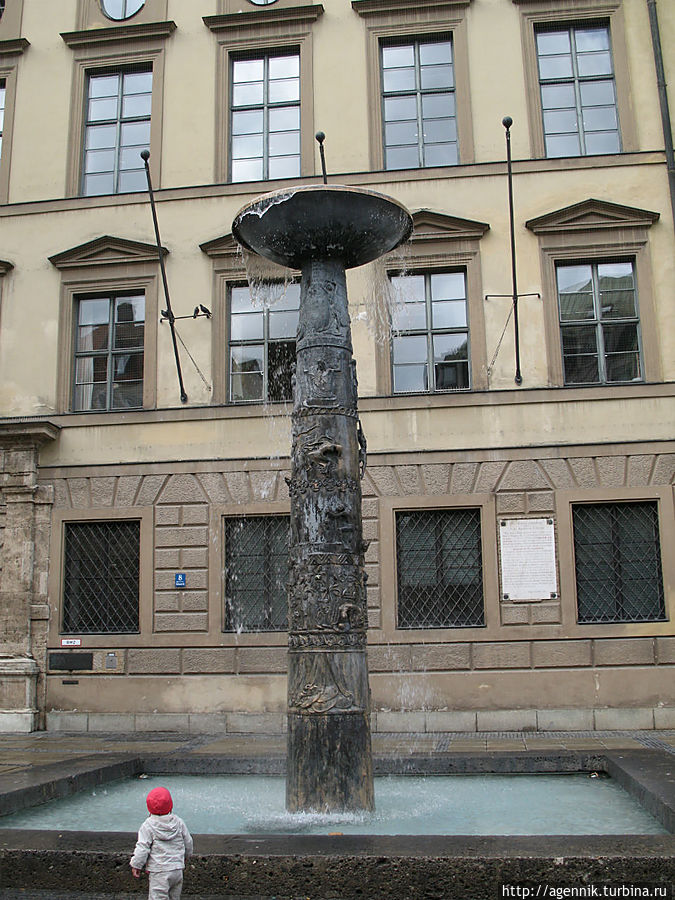 Фонтан Рихарда Штрауса Фонтан Рихарда Штрауса