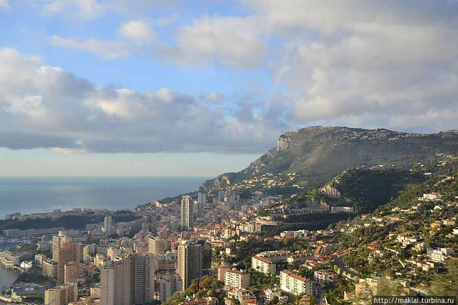 Внизу — Монако, но нам туда не надо. Внизу — Монако, но нам туда не надо.