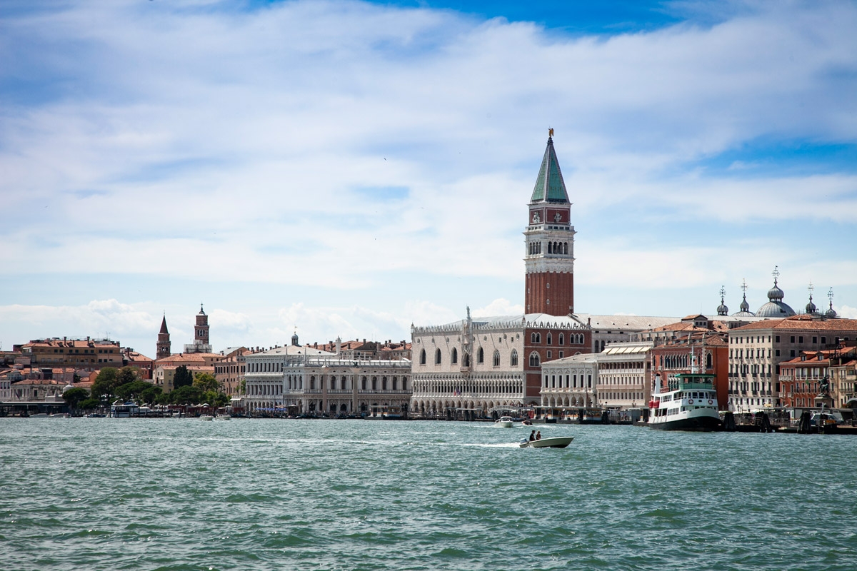Путешествие вокруг piazza di San Marco (Venezia)-2021 Венеция, Италия