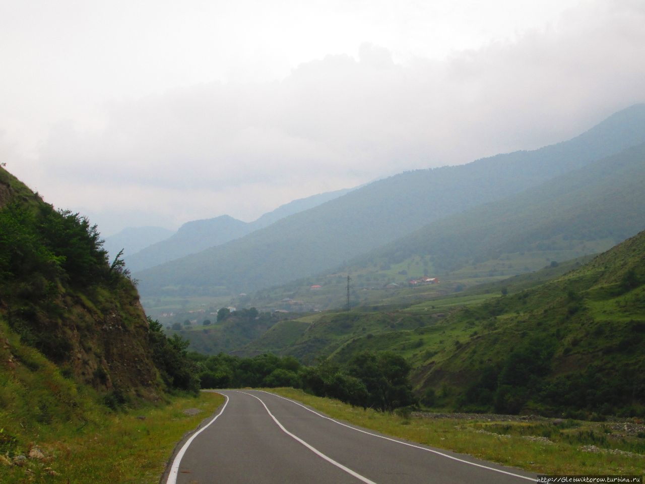 Пешком в Джейрах от Терека Джейрах, Россия Пешком в Джейрах от Терека Джейрах, Россия