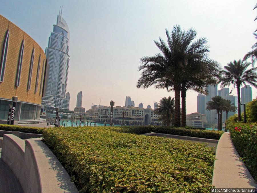 Площадь Эмаар — такая значимая, такая не значительная Дубай, ОАЭ