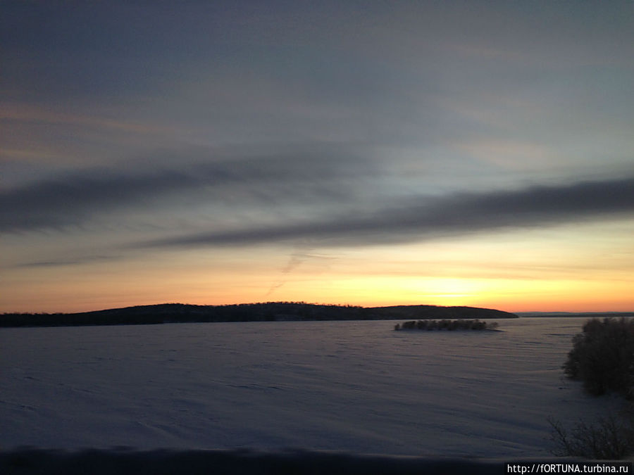 Рассвет в полярную ночь Мурманская область, Россия Рассвет в полярную ночь Мурманская область, Россия