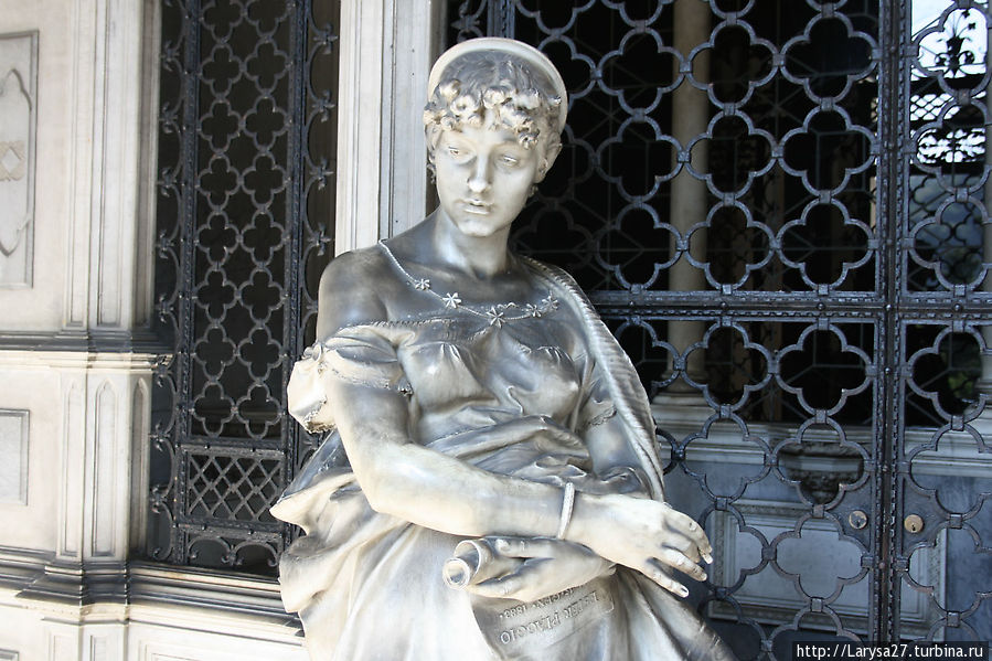 Деталь надгробия семьи Пьяджио, 1885. Скульптор Джованни Сканци. Генуя, Италия