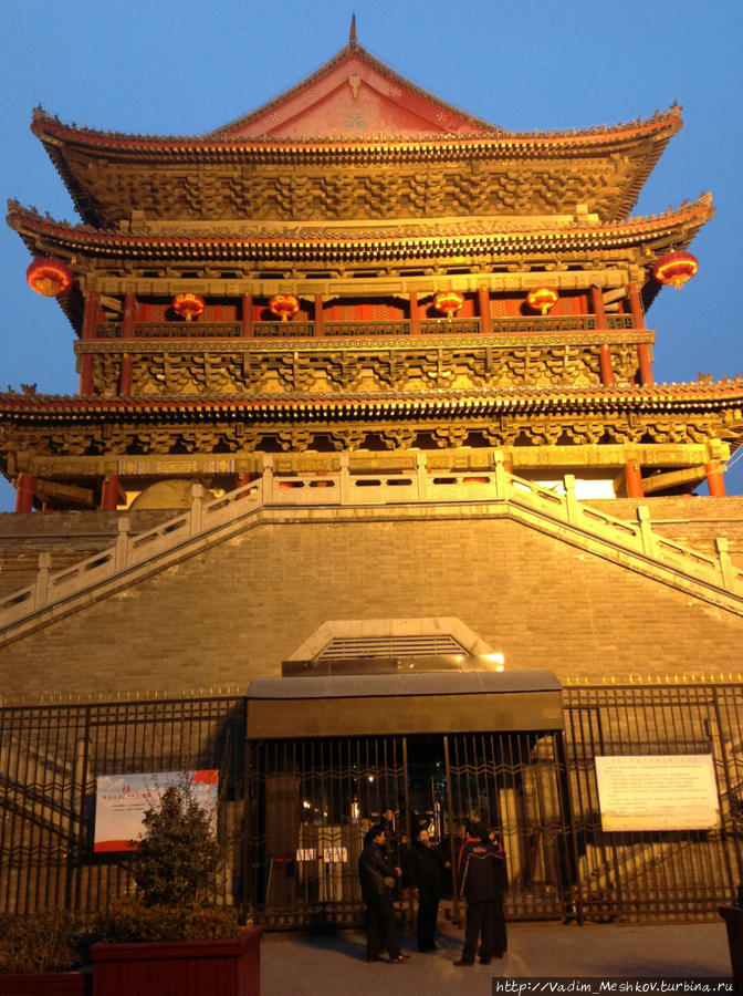 Колокольная Башня в городе Сиань. Сиань, Китай