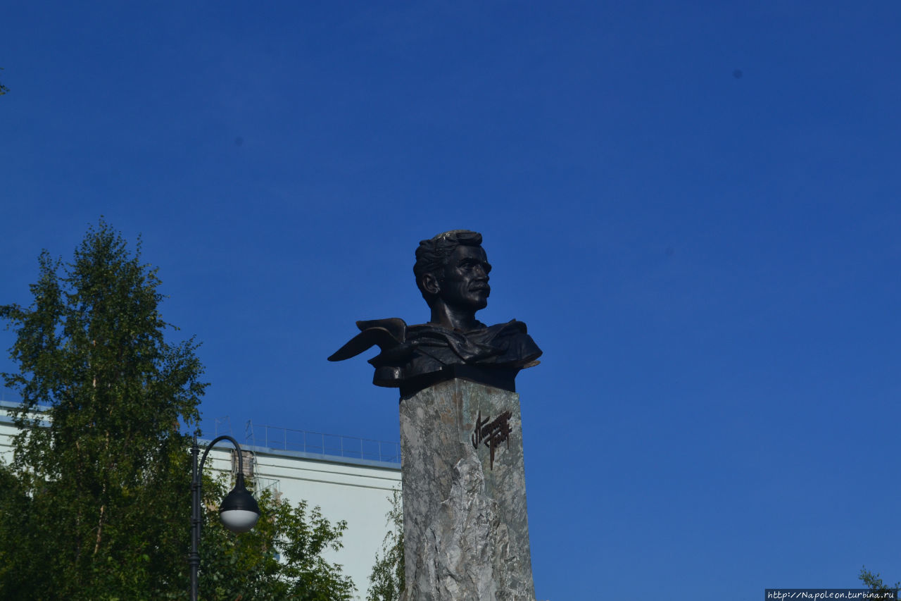Памятник  Грину Киров, Россия