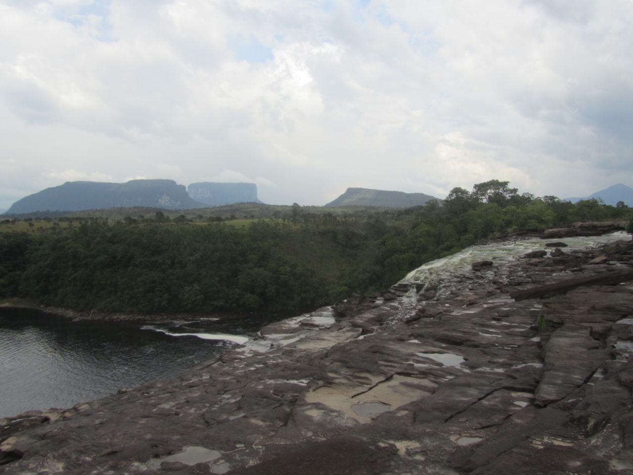 Водопады Эль Сапо и Сапито Канайма, Венесуэла